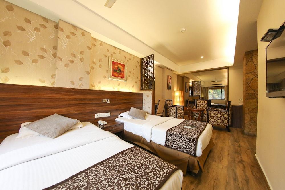 Hostel Mumbai By Maharana Inn Bombaim Exterior foto