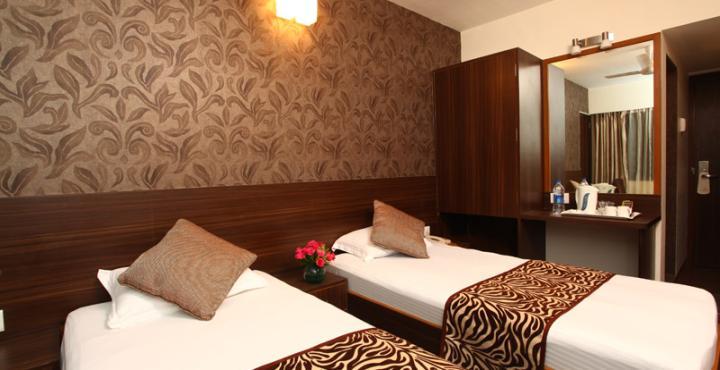 Hostel Mumbai By Maharana Inn Bombaim Exterior foto