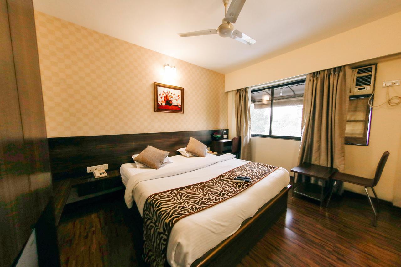 Hostel Mumbai By Maharana Inn Bombaim Exterior foto