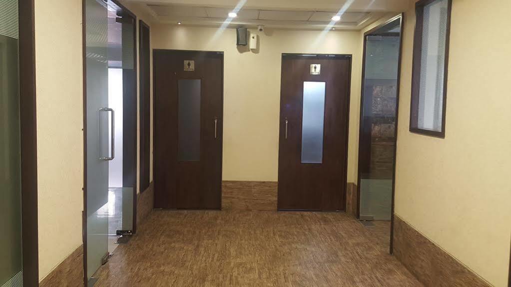 Hostel Mumbai By Maharana Inn Bombaim Exterior foto